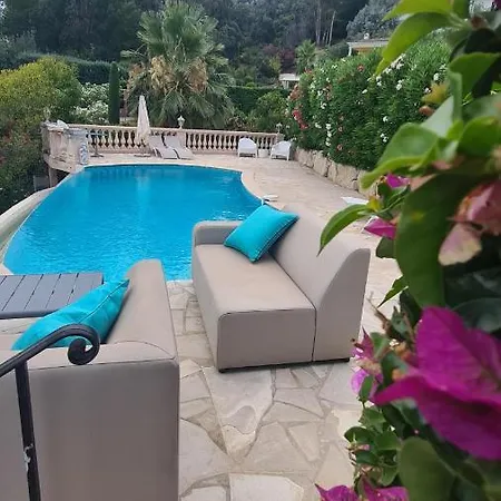 Studio Avec Vue Panoramique Et Piscine A Debordement * Mandelieu