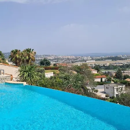Studio Avec Vue Panoramique Et Piscine A Debordement * Mandelieu